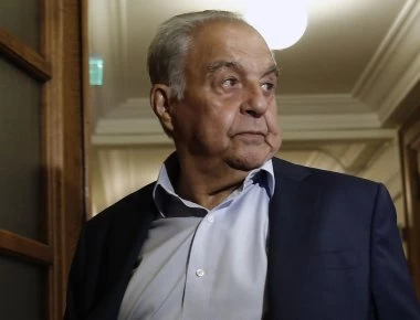 Συνάντηση Α. Φλαμπουράρη - τραπεζιτών σήμερα στις 19:00 με φόντο τα «κόκκινα δάνεια»